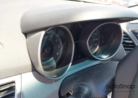 2015 Hyundai Elantra Se z USA, uszkodzony, nr VIN KMHDH4AE3FU235713